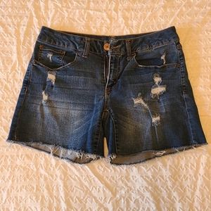 🎉 3/$25 SO Distressed Jean Shorts